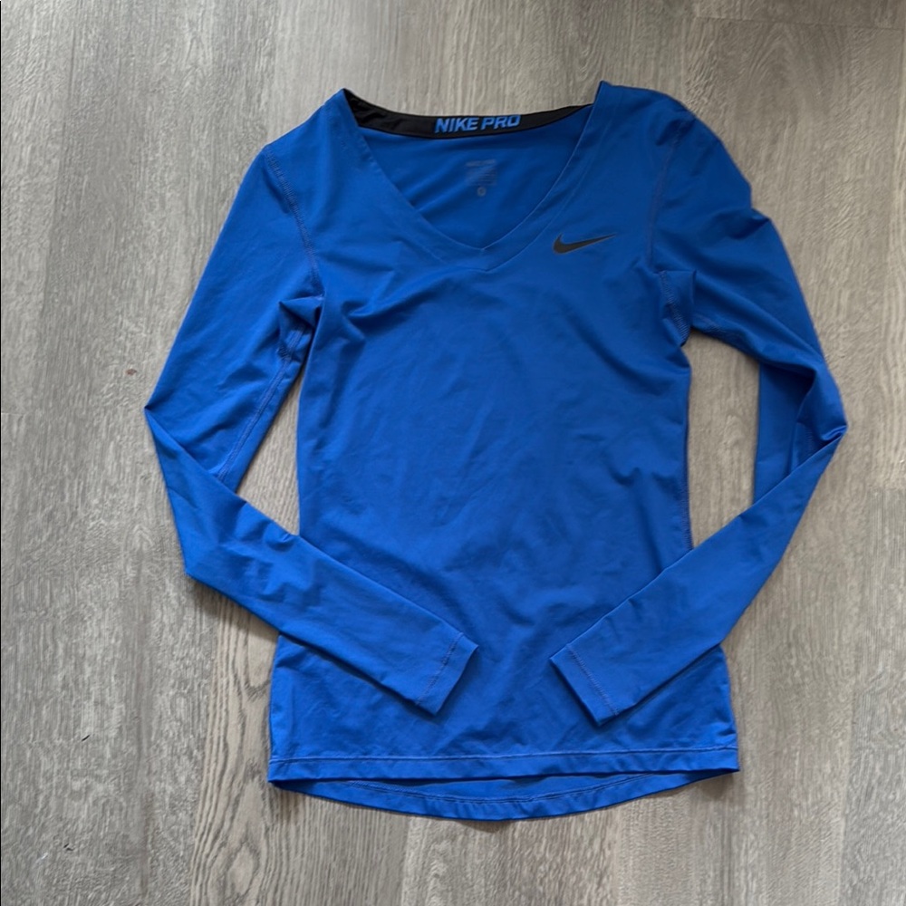 Nike Women's Vibrant Blue Long Sleeve
